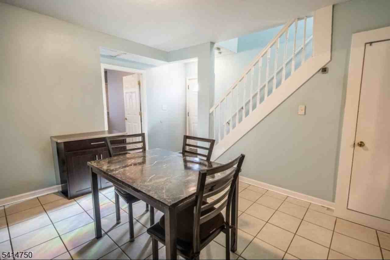 289 Rose St #1 - Photo 4 of 8