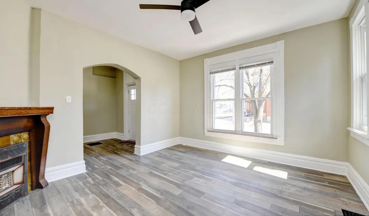 47 S Monroe Ave #49 - Photo 3 of 11