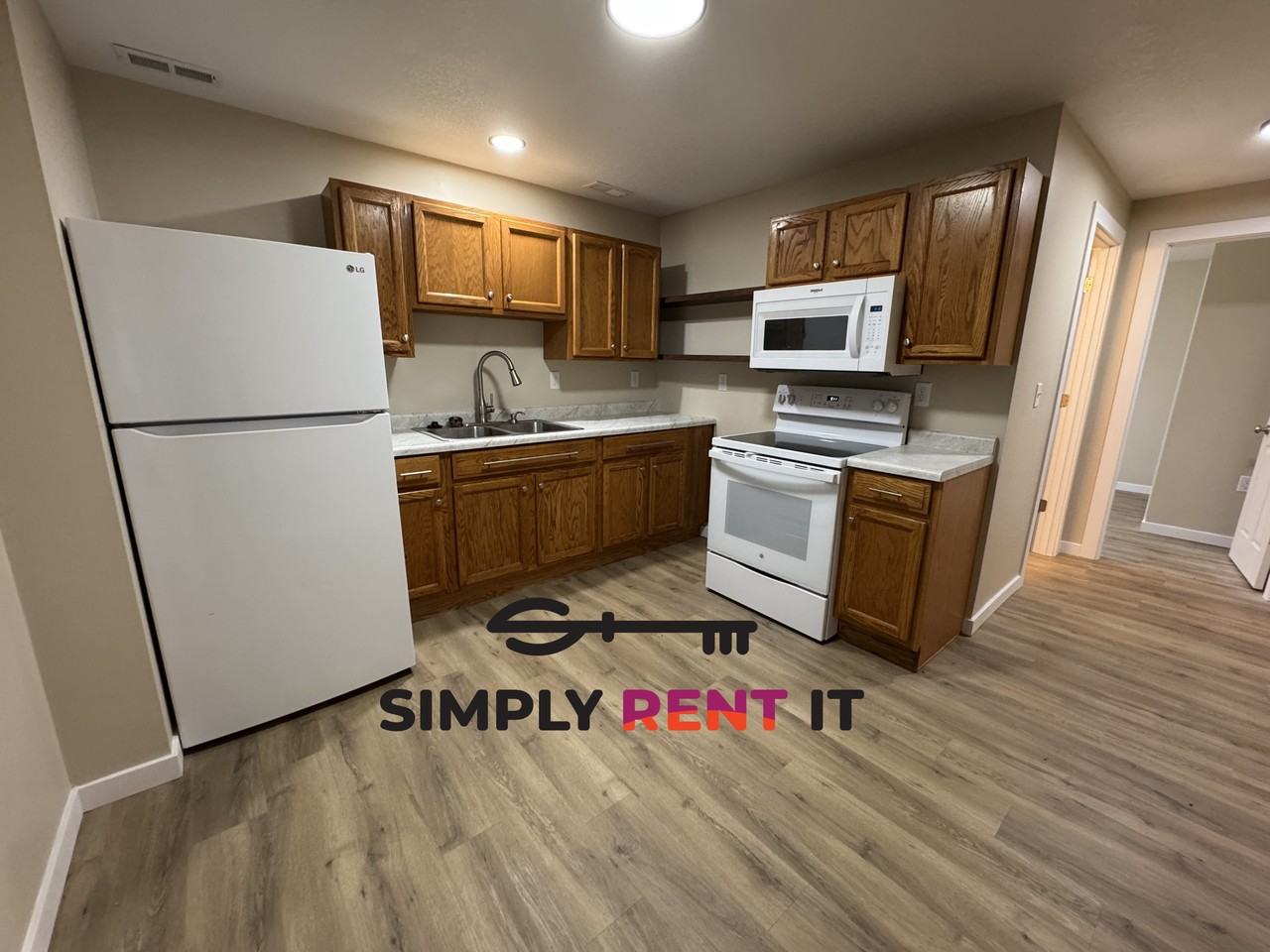 5504 Kansas Dr - Photo 2 of 13