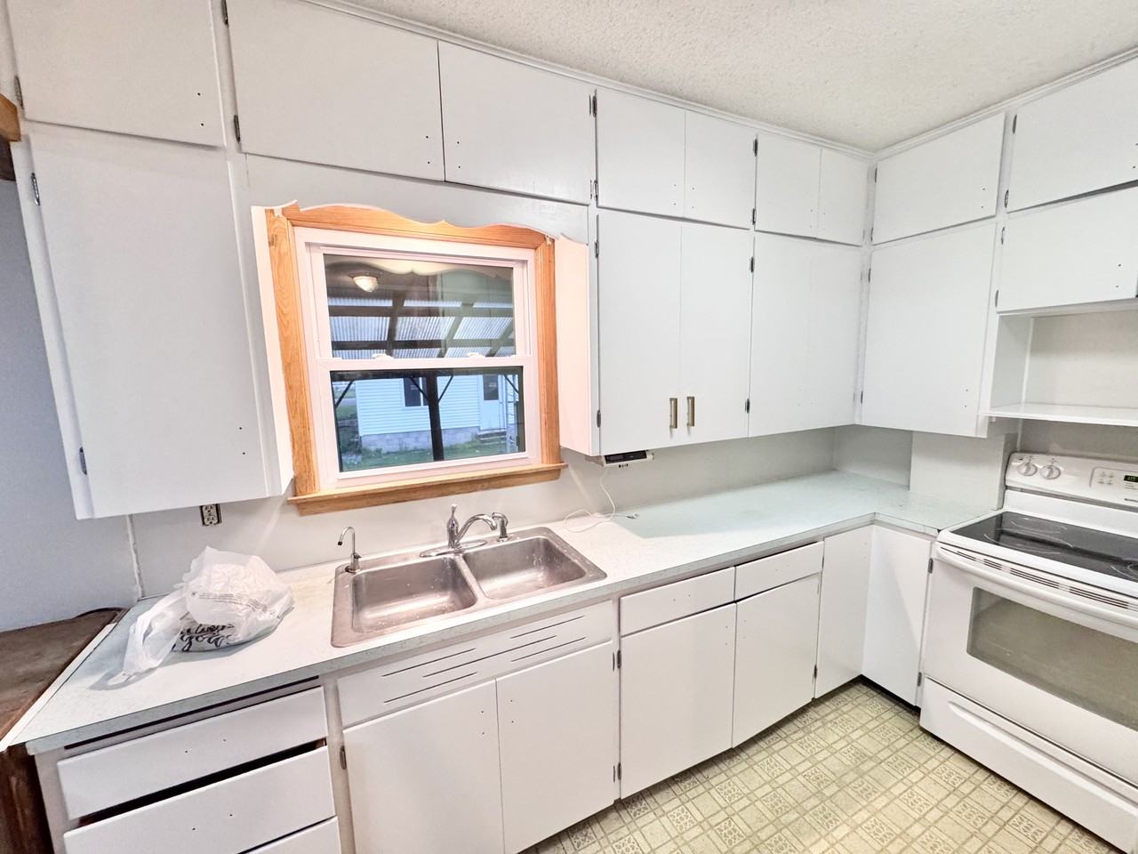 308 South St - Photo 4 of 12