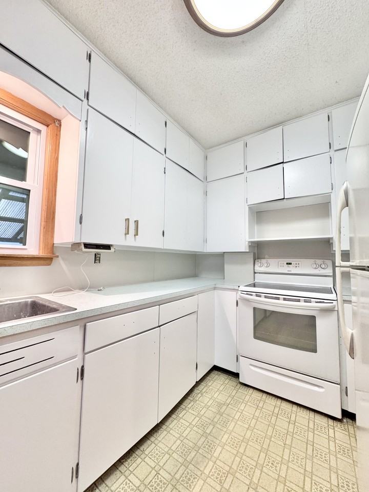308 South St - Photo 5 of 12