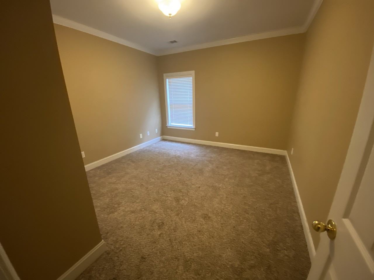 245 Fairview Cir - Photo 2 of 13