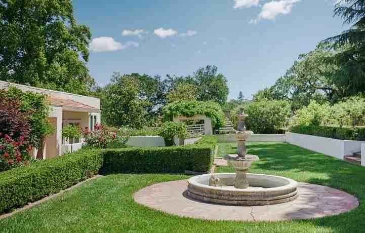 15644 Arnold Dr - Photo 3 of 17