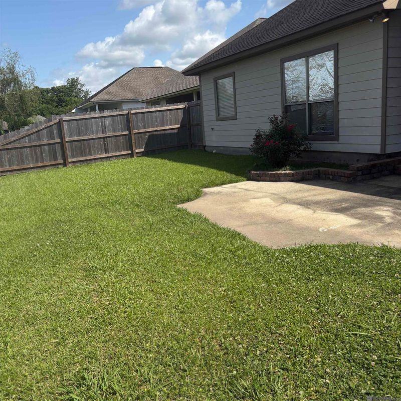 2924 Nicholson Lake Dr - Photo 5 of 15