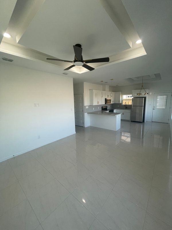 1024 N Woodson Ave - Photo 7 of 9