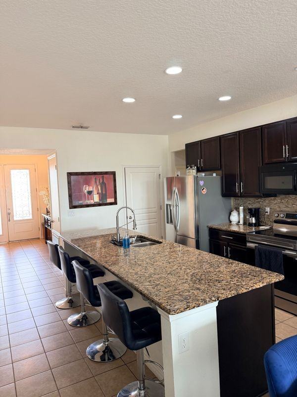 9167 Chandler Dr - Photo 2 of 11