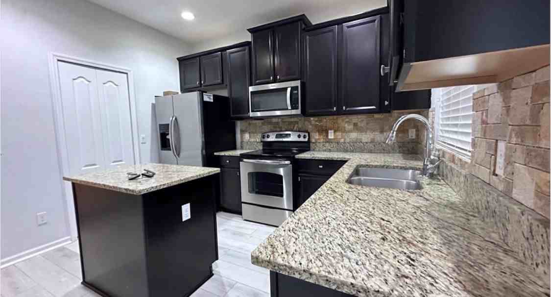 552 Juniper Springs Dr - Photo 2 of 6