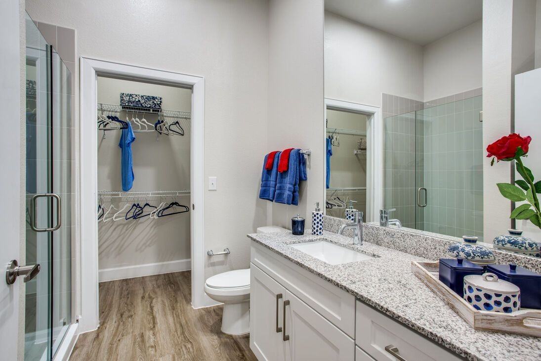 910 Quest Pkwy - Photo 3 of 11