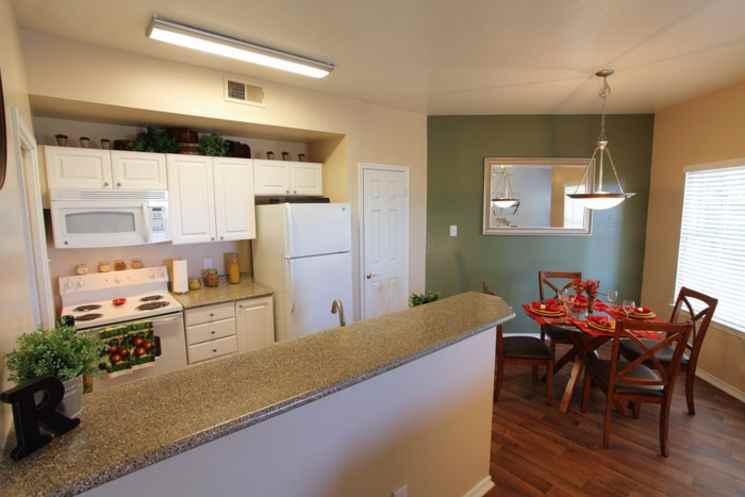350 Cypress Creek Rd - Photo 2 of 8