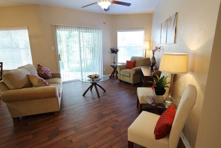 350 Cypress Creek Rd - Photo 5 of 8