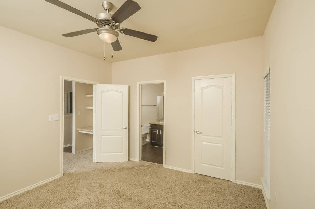 1600 S Lakeline Blvd ##128 - Photo 4 of 11