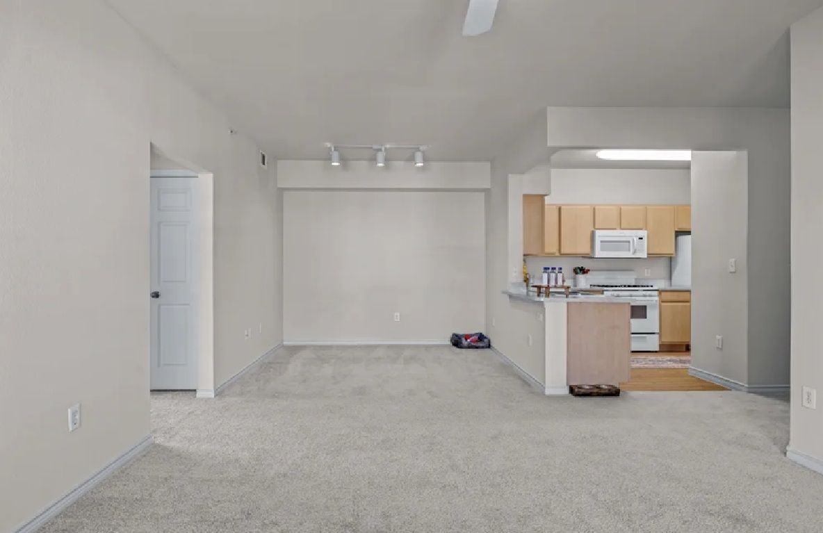 2101 S Lakeline Blvd - Photo 5 of 13