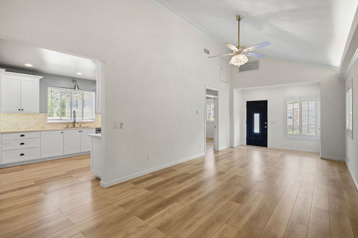 2910 Santa Carlotta St - Photo 6 of 42