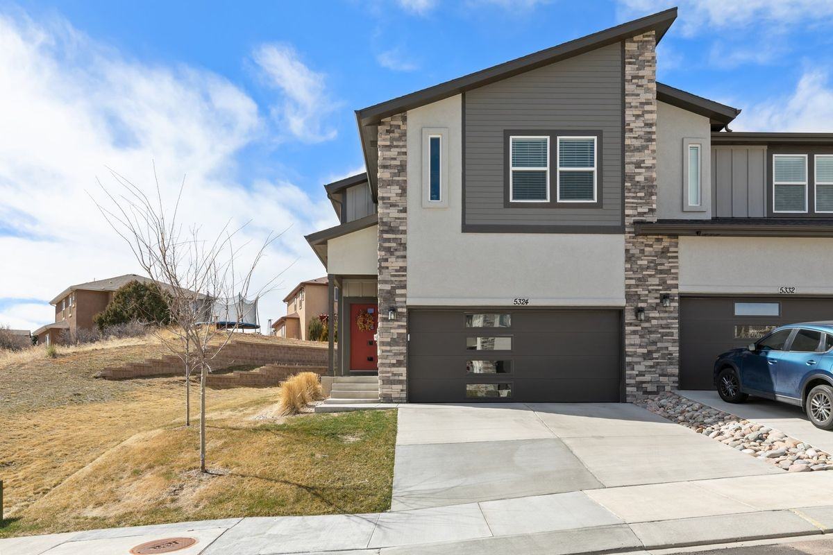 5324 Sky Top Ln - Photo 2 of 29