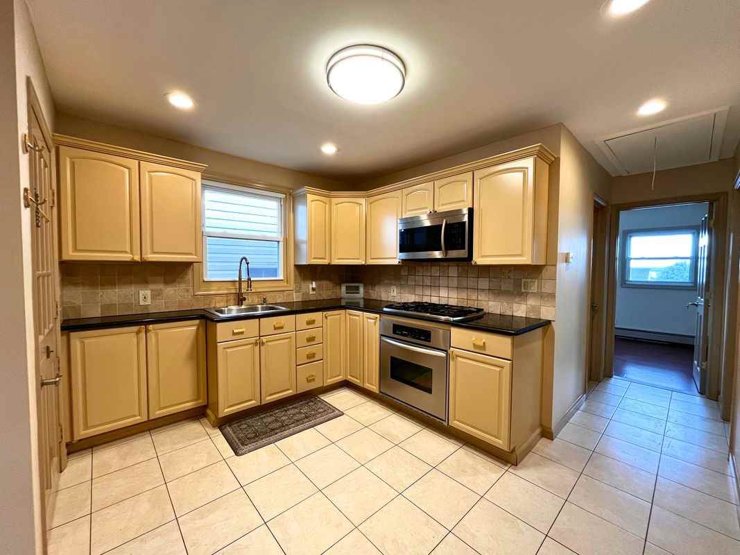 7101 Durham Ave - Photo 3 of 9