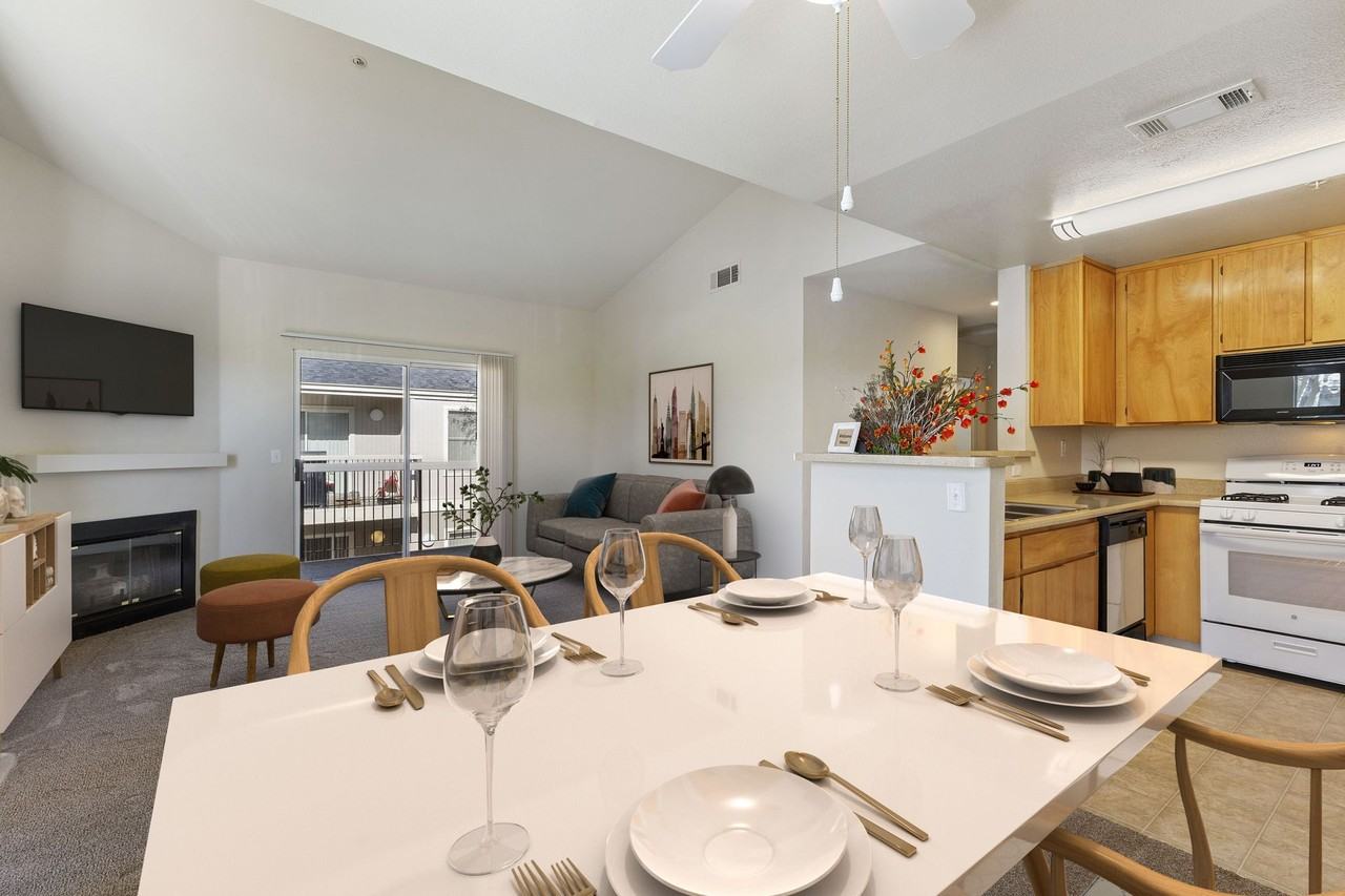SYCAMORE VILLAGE - Photo 5 of 36