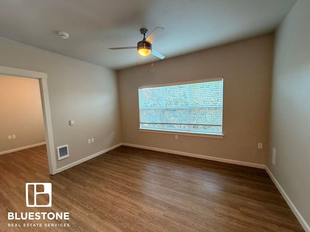 Sellwood Apartments - Photo 3 of 7