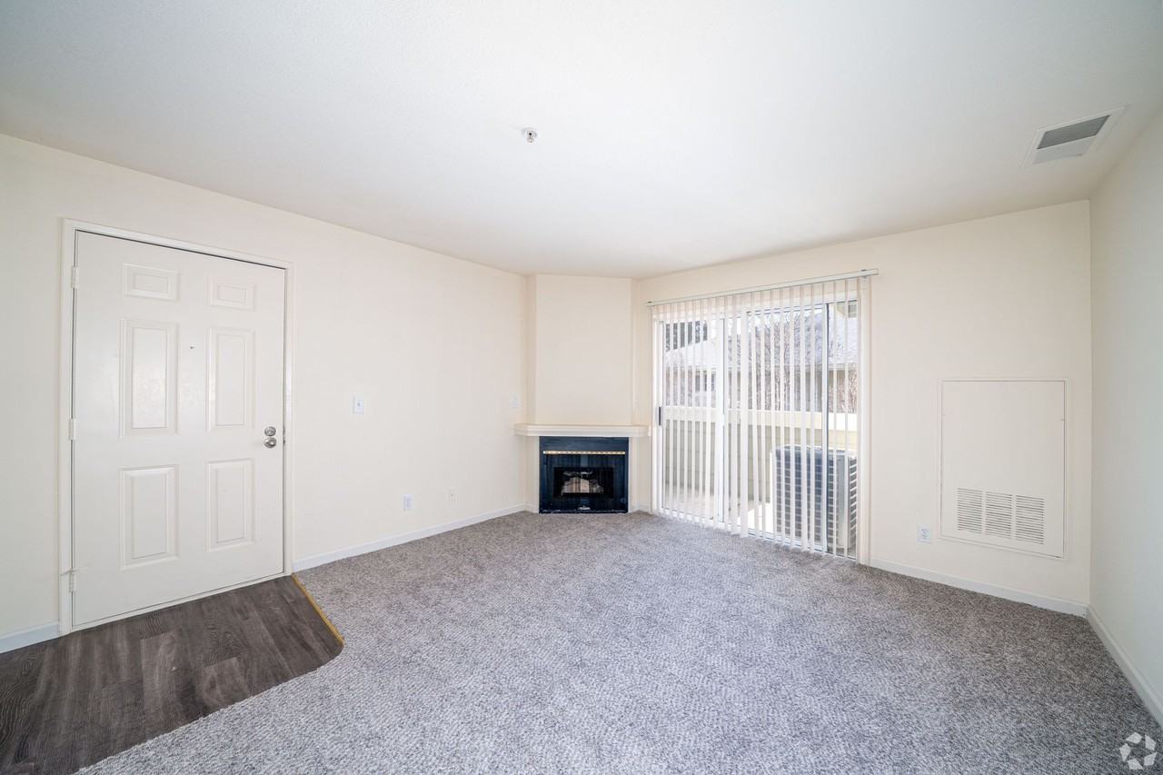 PORTOLA MEADOWS - Photo 7 of 34