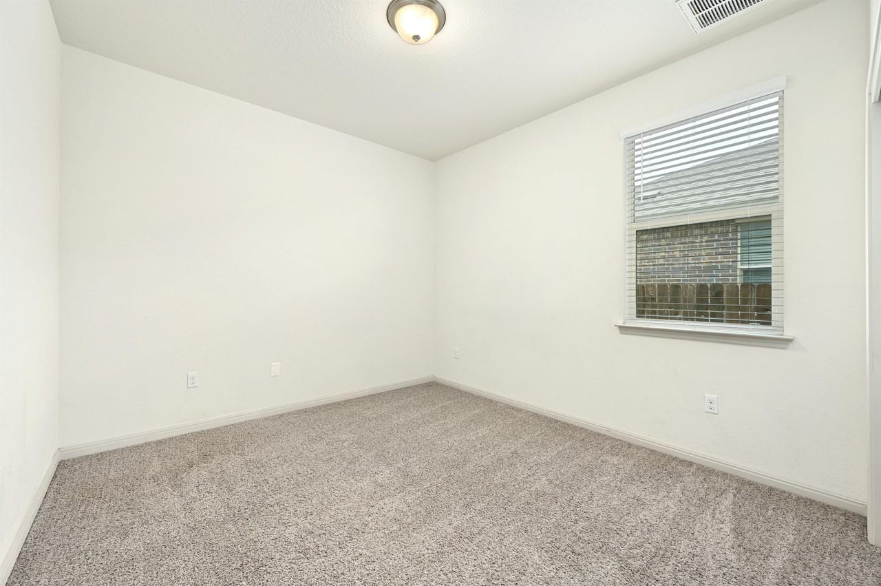 Calasetta Dr - Photo 3 of 10