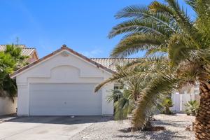 featured image of 801 Zinnia Cir