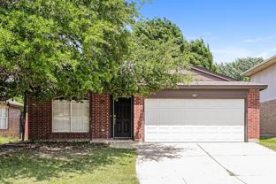 621 Hollyberry Dr - Photo 1 of 1