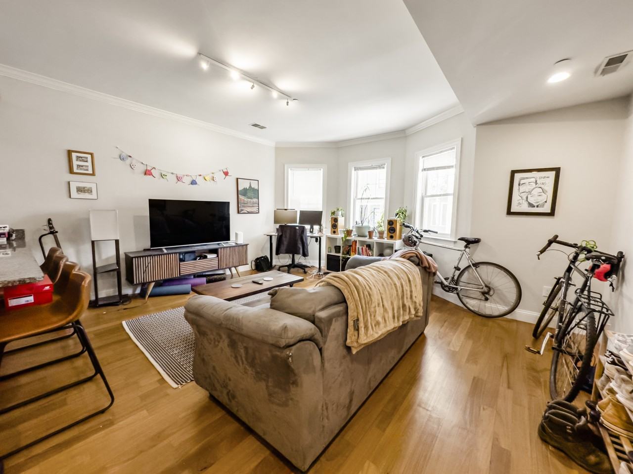 123 Webster Ave #1 - Photo 3 of 20
