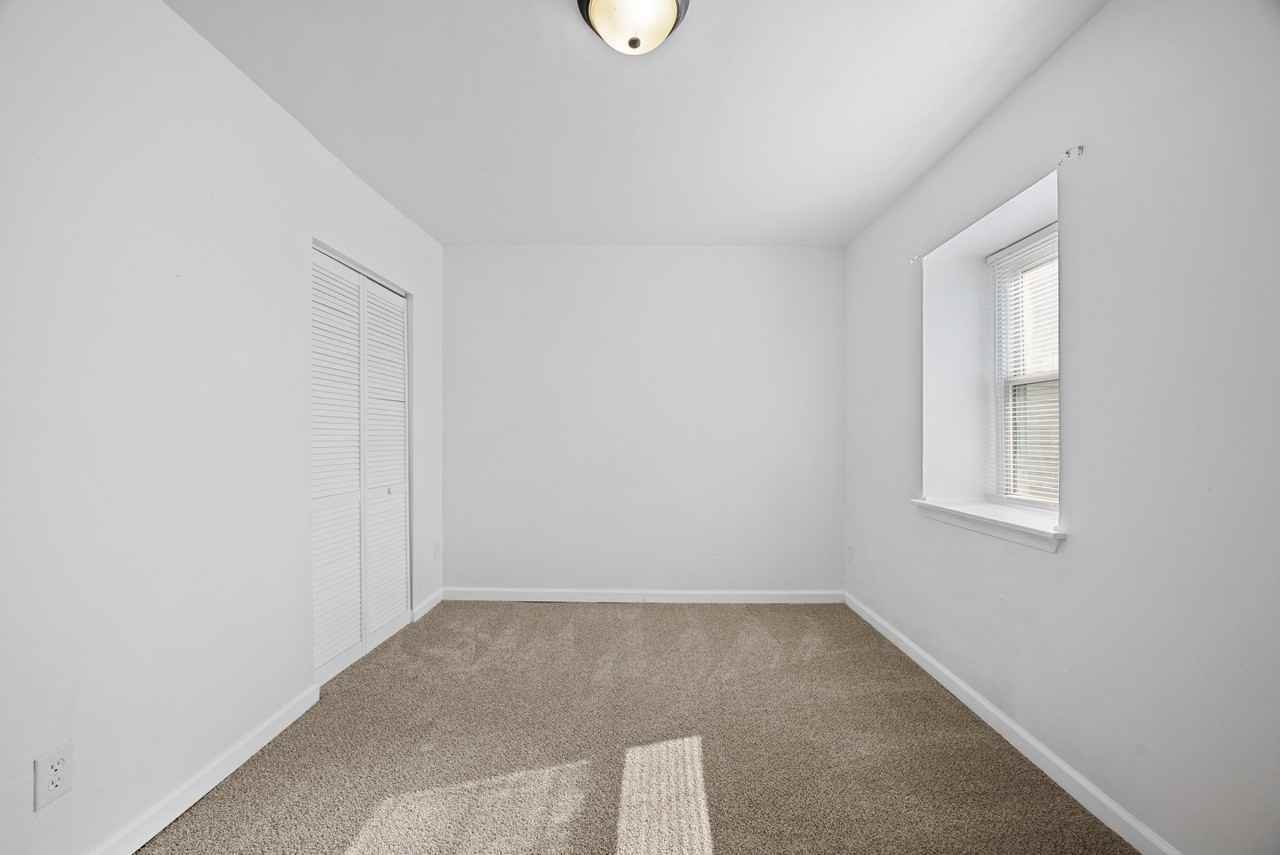 5831 E Hastings Arch #1 - Photo 7 of 11