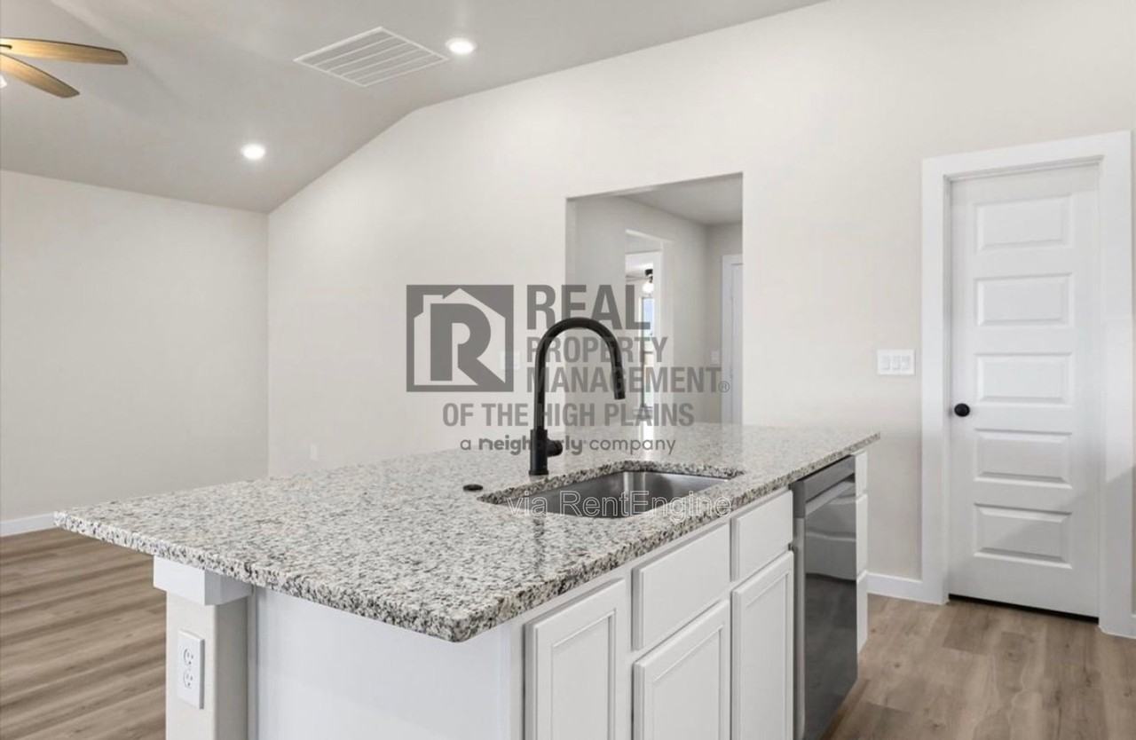 7506 John Thomas St - Photo 4 of 11