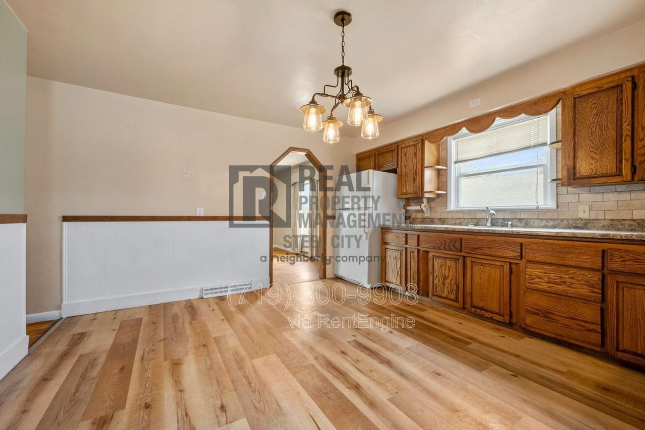 26539 Gale Rd - Photo 7 of 41
