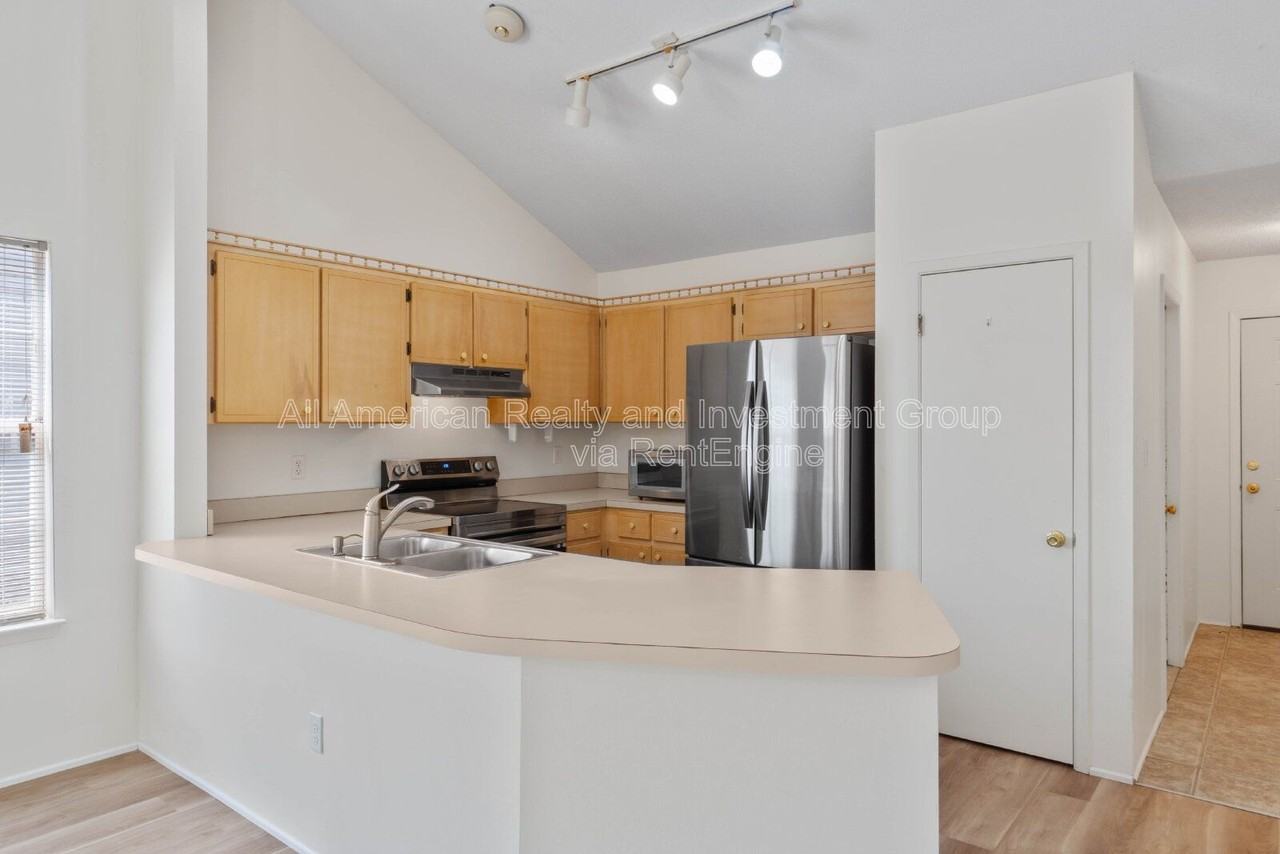 510 Woodland Park Cir - Photo 7 of 22