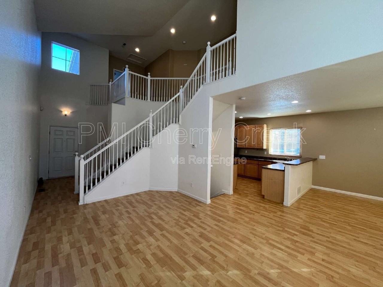 5271 Canyon View Dr - Photo 4 of 44