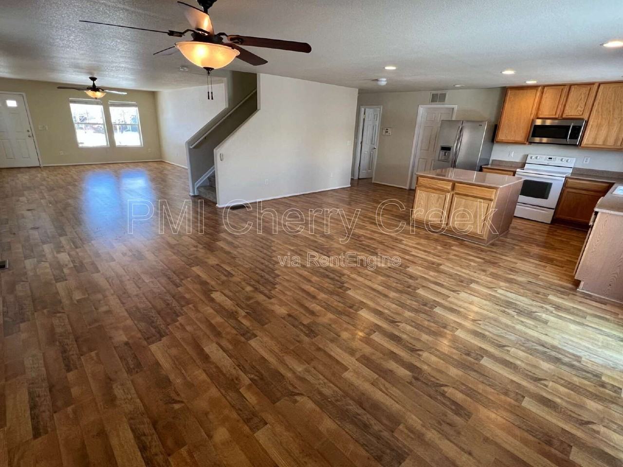 1808 Morningview Ln - Photo 6 of 30