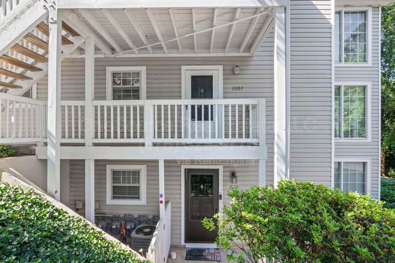 1907 Countryside Pl Se - Photo 5 of 36