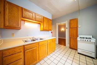 250 1/2 W 5th Ave #R - Photo 1 of 1