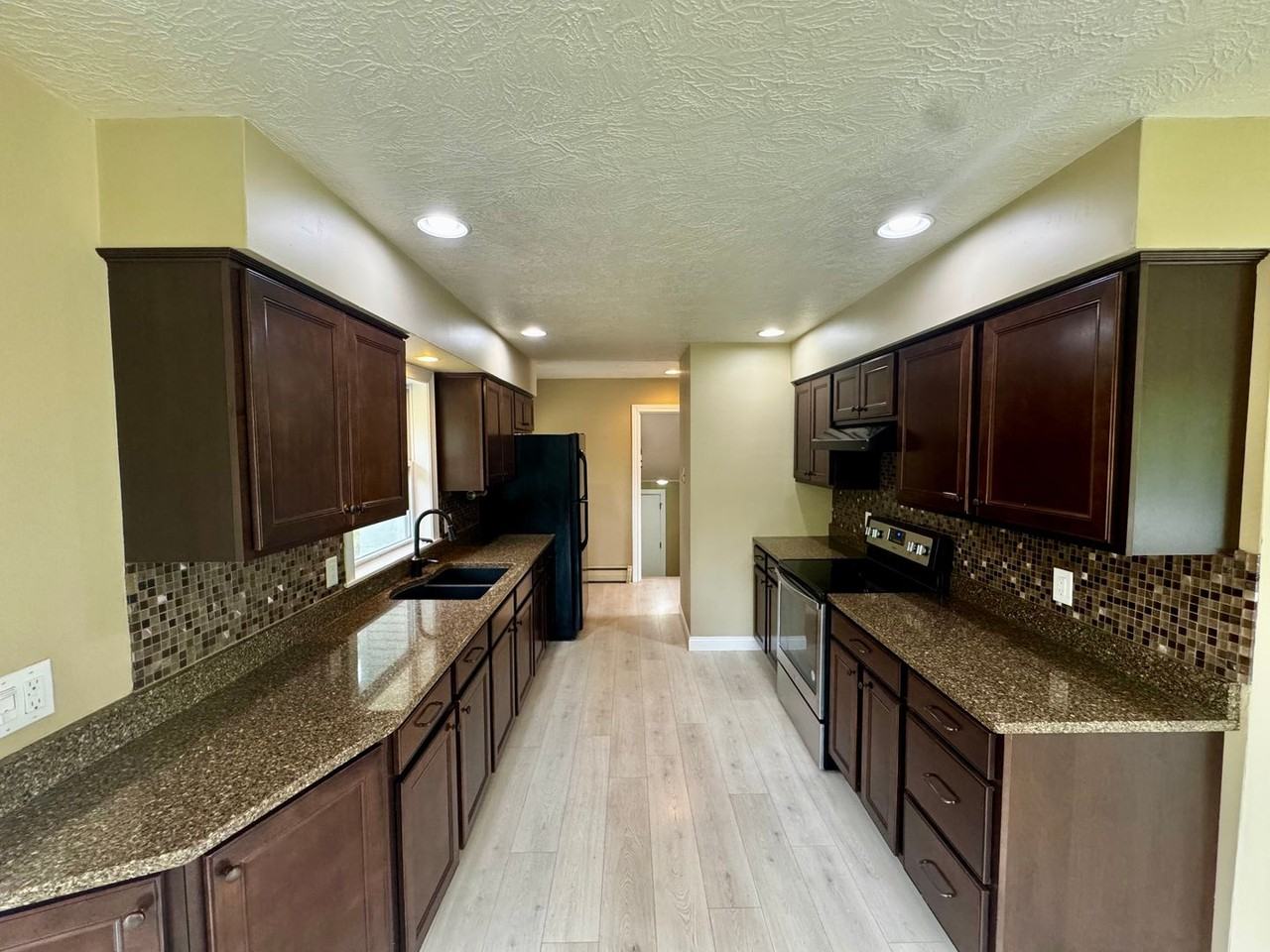 108 W 15th Ave - Photo 2 of 26