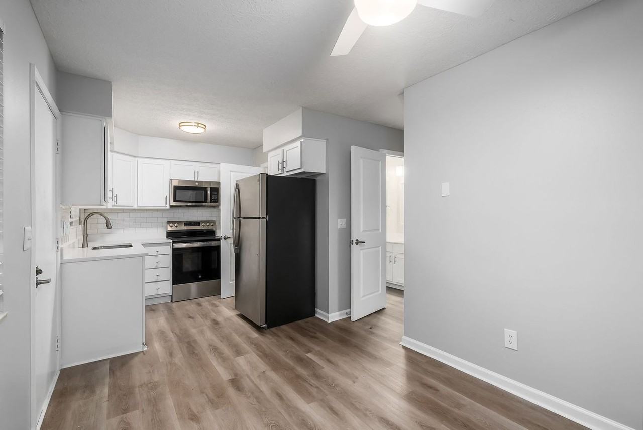 3096 Griggsview Ct #3096 - Photo 4 of 22