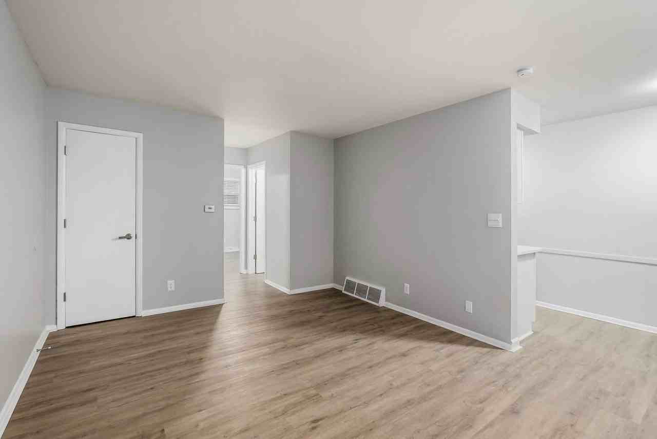 552 Riverview Dr #F - Photo 3 of 15