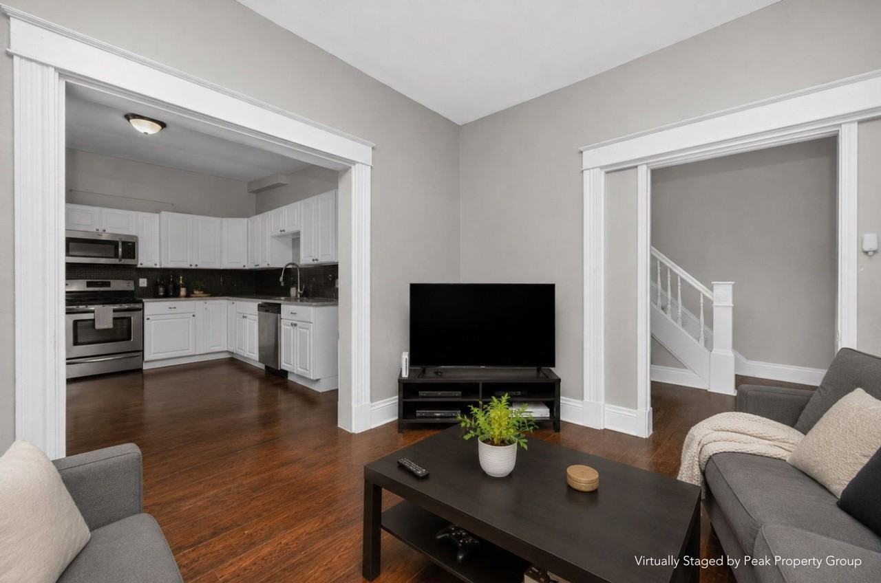 2313 Stratford Ave - Photo 3 of 29