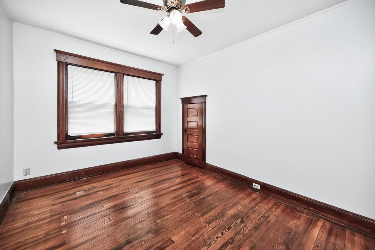 2315 Moerlein Ave - Photo 6 of 10