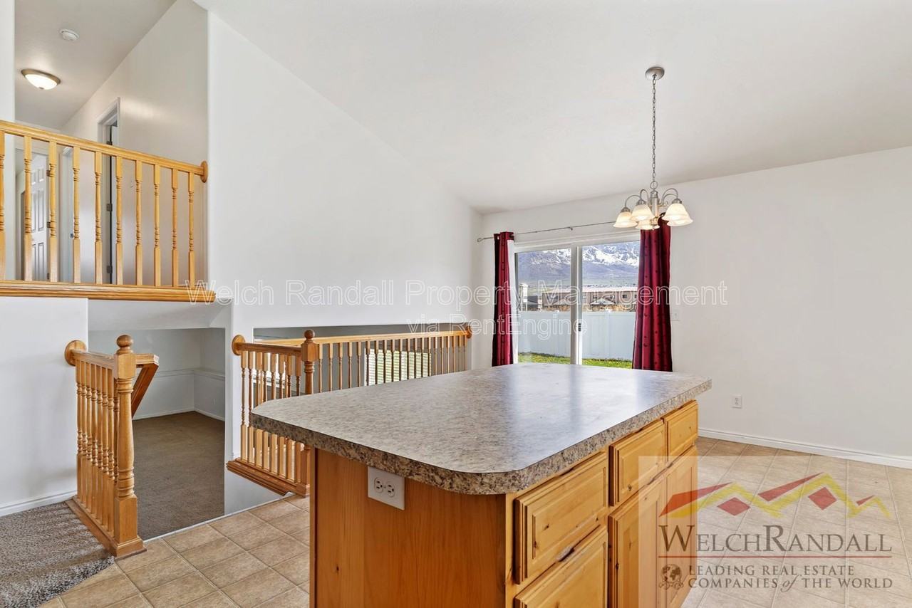 2126 Pebblebrook Rd - Photo 6 of 21
