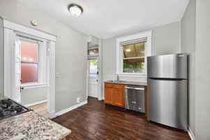 featured image of 2359 Stratford Ave