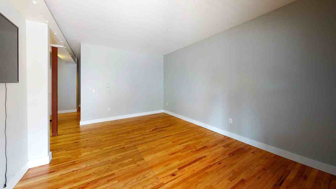 22 Chittenden Ave - Photo 6 of 11