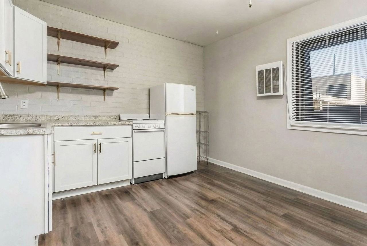 80 W Lane Ave #F - Photo 5 of 24