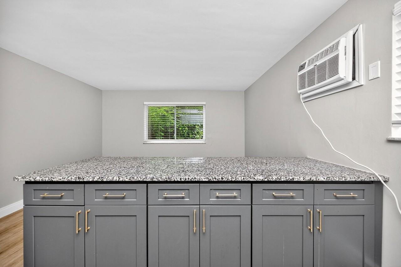 6140 Ridge Ave #3 - Photo 4 of 19