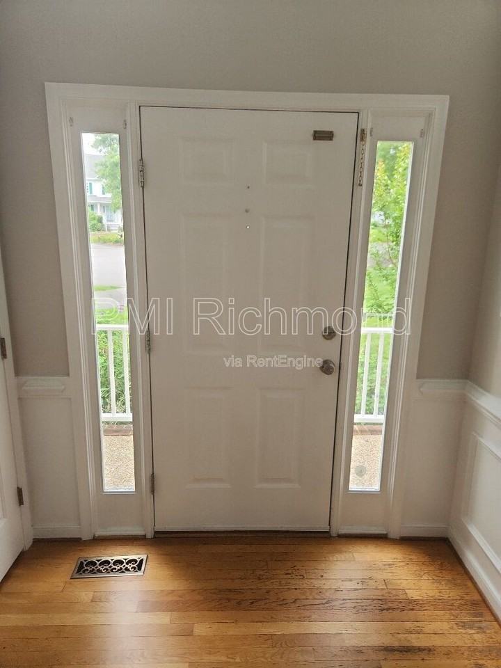 6004 Manor Park Ter - Photo 4 of 27