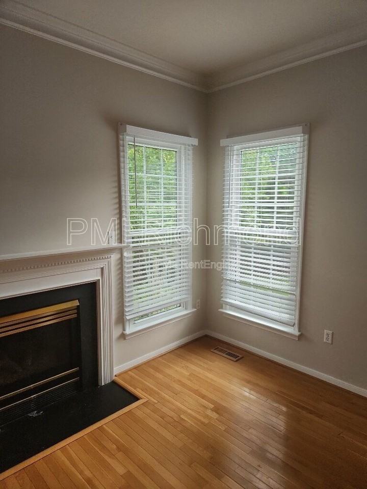 6004 Manor Park Ter - Photo 7 of 27