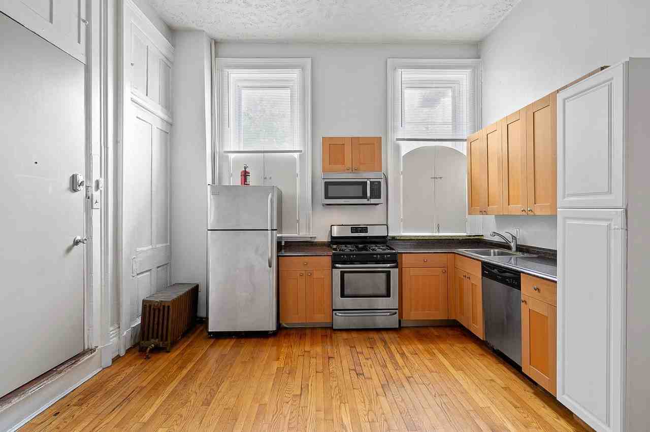 2419 Vine St #1 - Photo 3 of 14