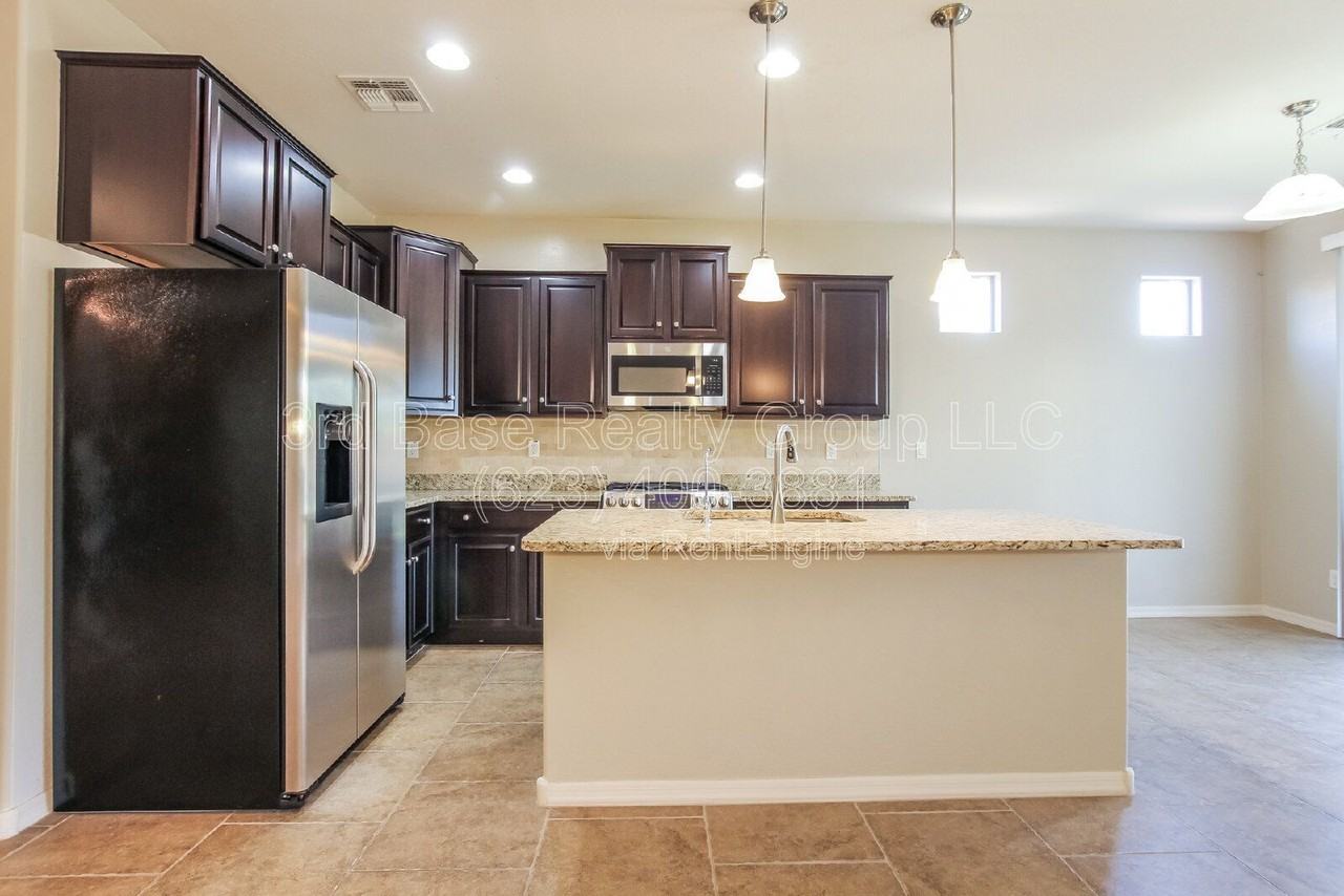 12690 S 184th Ave - Photo 6 of 22