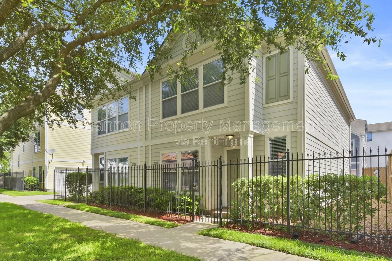 2711 Polk St - Photo 2 of 27