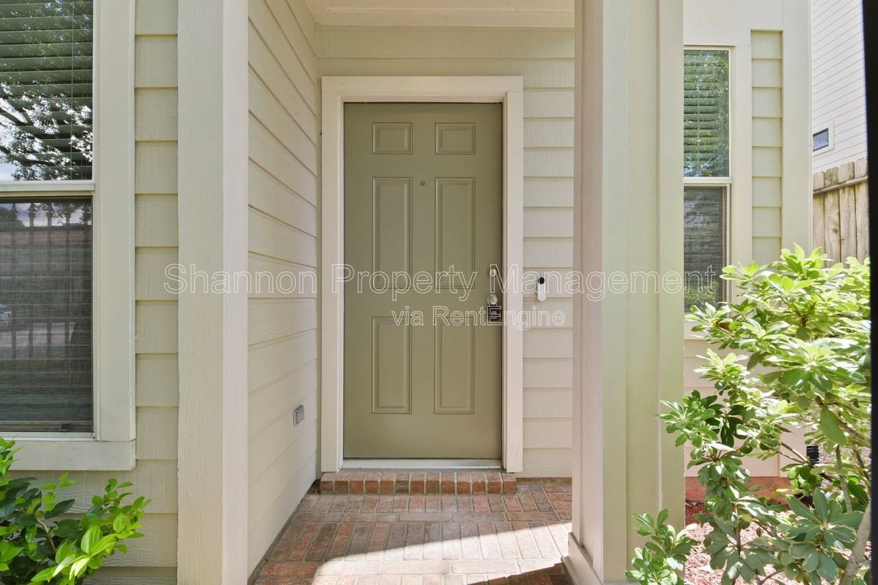2711 Polk St - Photo 3 of 27